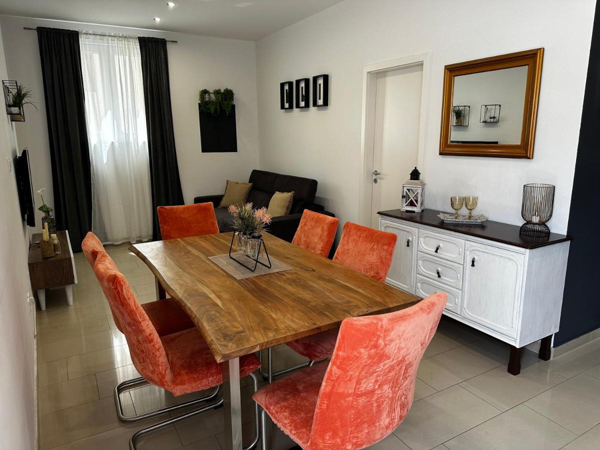 Mutogras Apartment *
