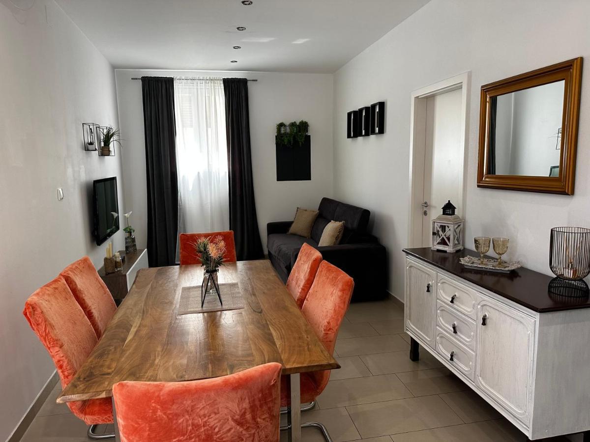 Mutogras Apartment *