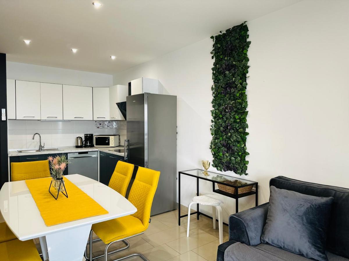 Apartment Mutogras